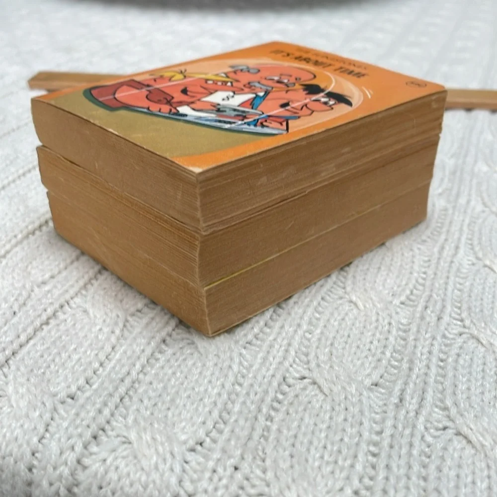 Vintage 1977 The Flintstones/Huckleberry Hound children’s 3 piece Book Set